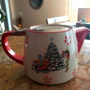 TEMP-TATIONS By Tara TEA POT with STRAINER 18 ounce